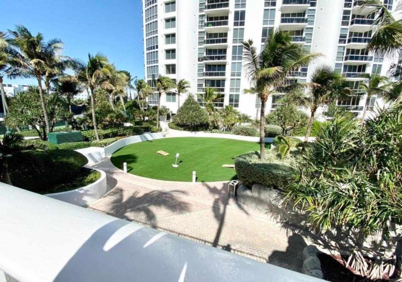 Holiday home Luxury On The Ocean At In Sunny Isles *