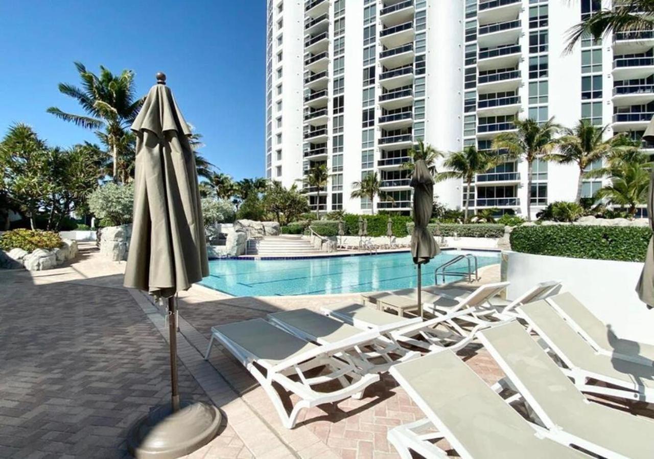 Luxury On The Ocean At In Sunny Isles Holiday home