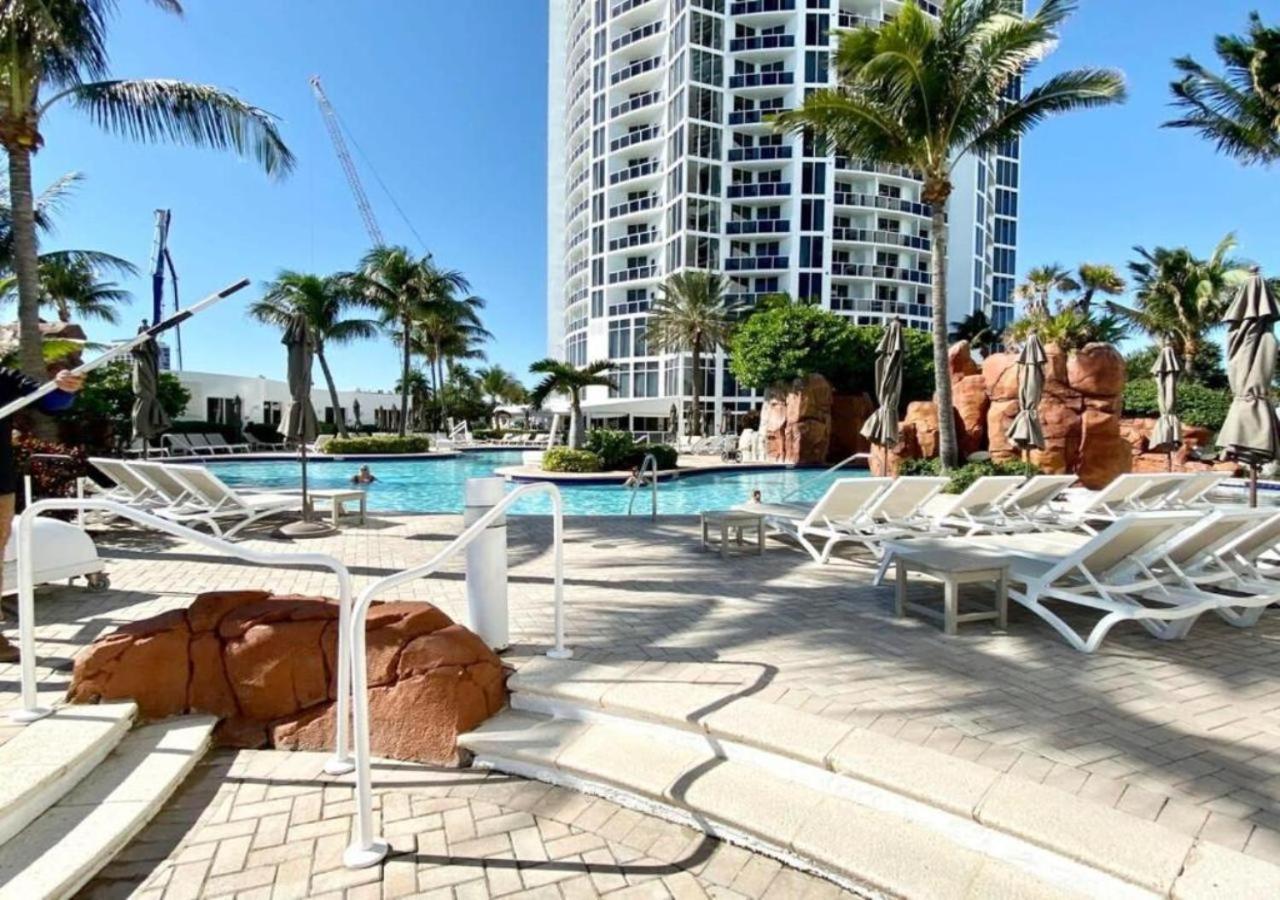 Holiday home Luxury On The Ocean At In Sunny Isles *